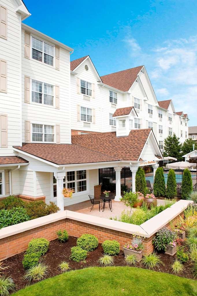 Sonesta Simply Suites Seattle Renton Exterior photo